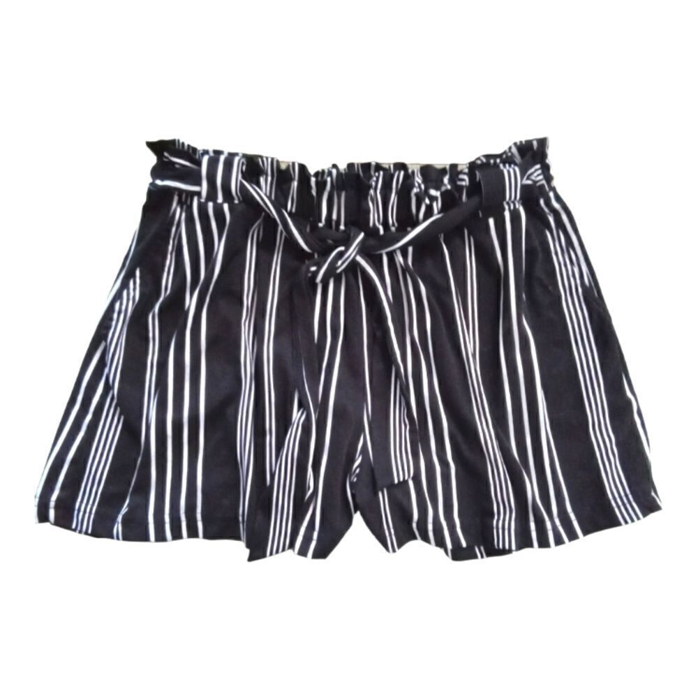 Full Circle Trends in Love Shorts Sz L Black White Stripes Elastic Waist w/ Tie